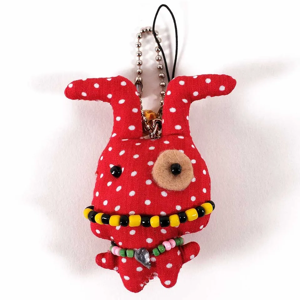 HAB & GUT Cult Mini-Dolls UD002-D Schlüsselanhänger rote Sieglinde 7 cm