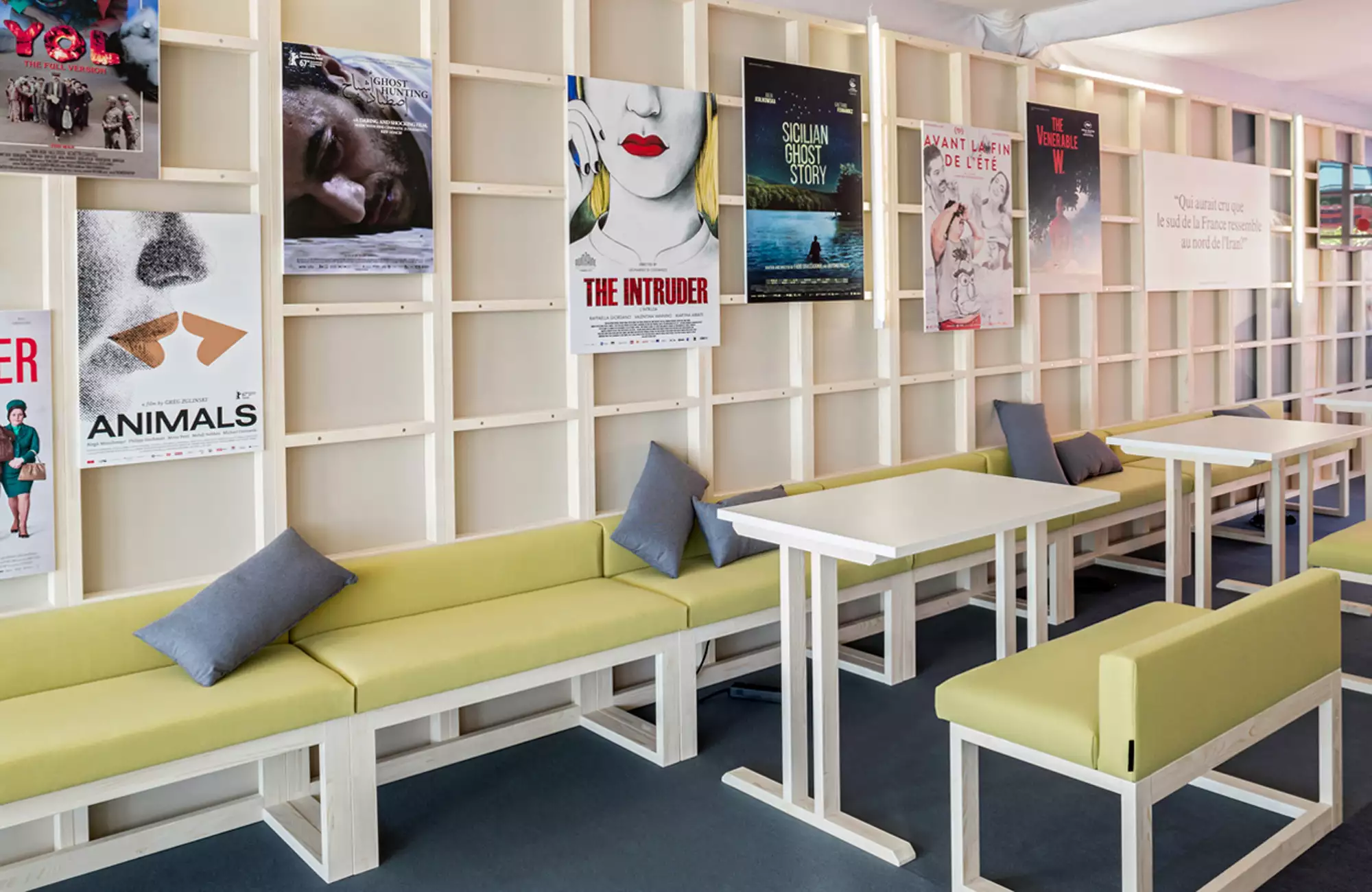 Création Baumann Arik Möbelstoff Trevira CS uni