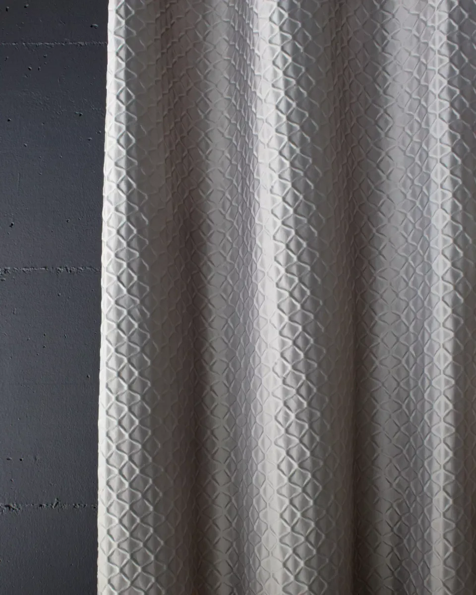 Création Baumann Zita Vorhangstoff Trevira CS Jacquard