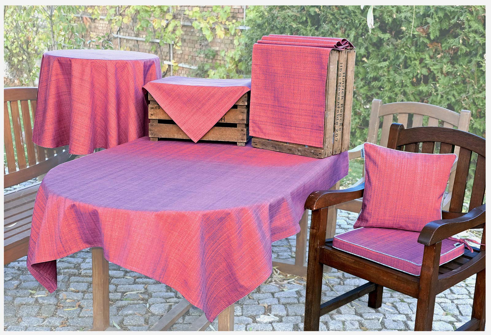 heimtexland Meliert Typ645 Outdoor-Tischdecke 130x160 beere wasserabweisend