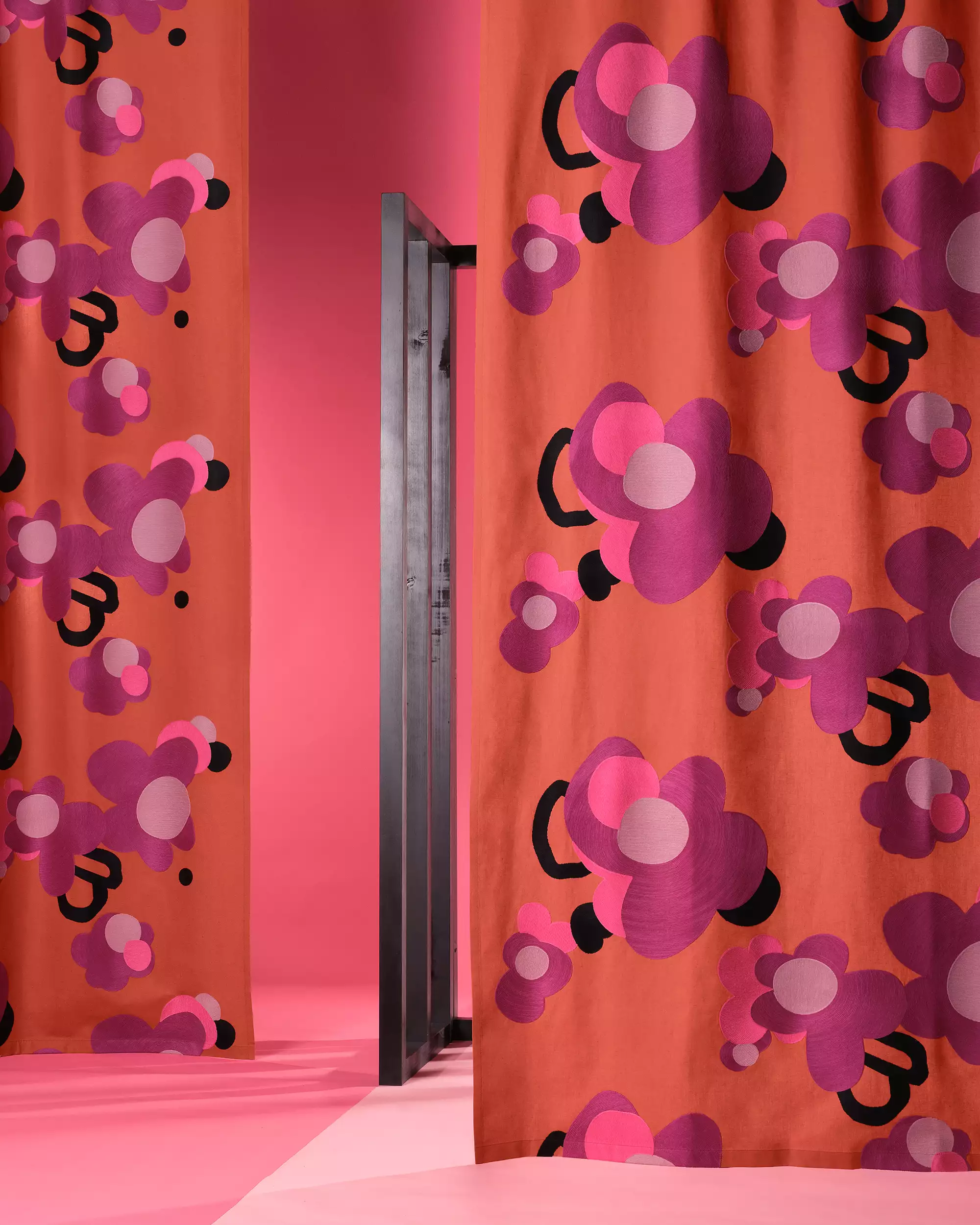 Création Baumann Joy Dekostoff Stickerei Blumen