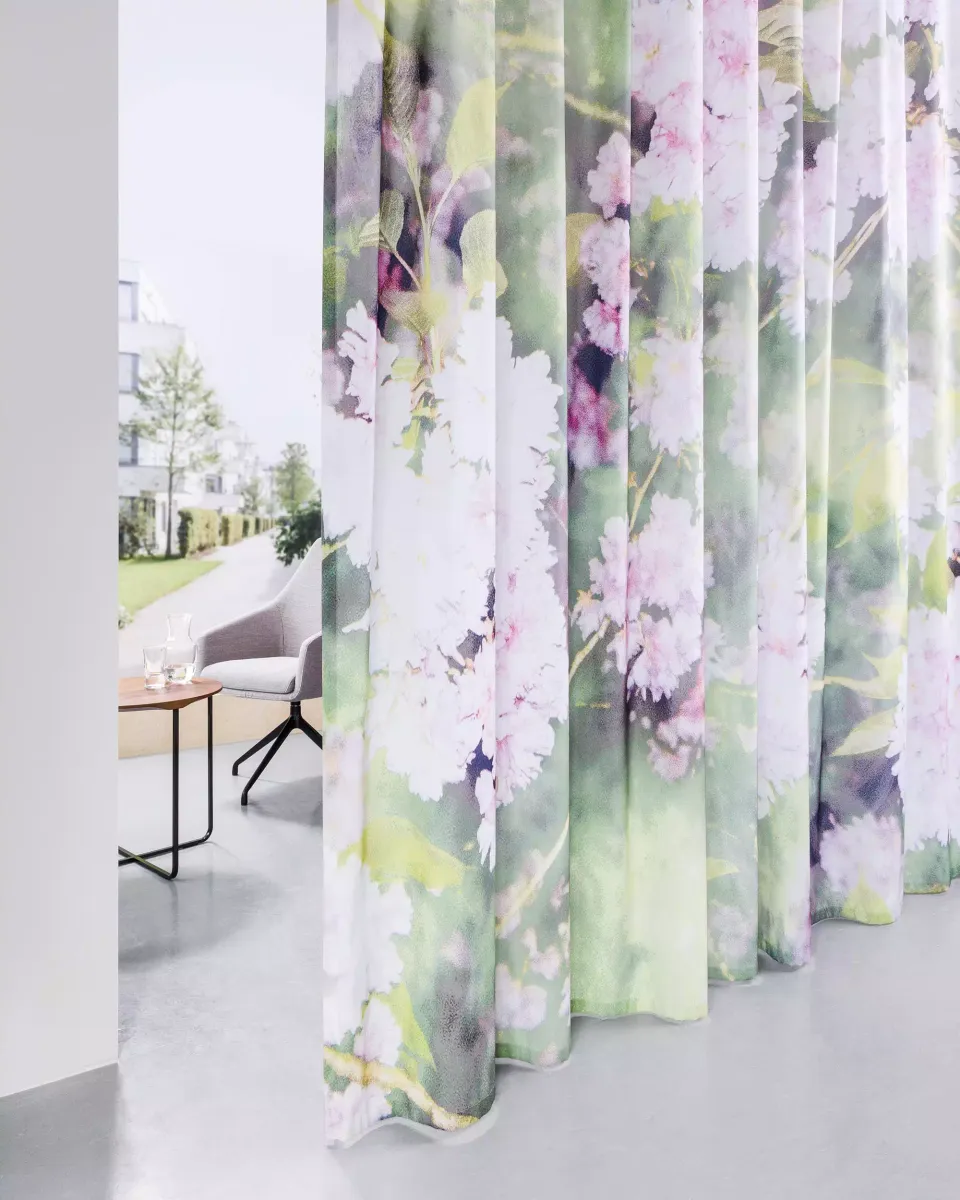 Création Baumann Sakura Vorhangstoff Kirschblüte