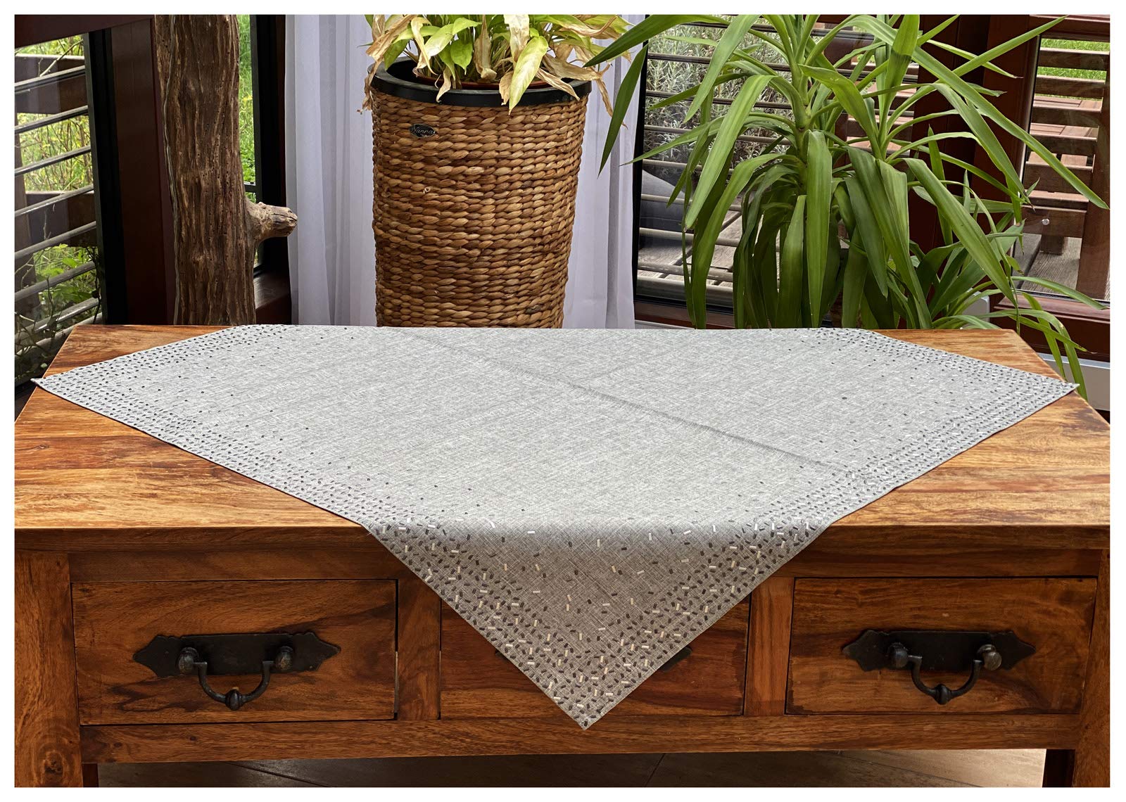 heimtexland Typ712 Tischdecke 85x85 Grau Nieten