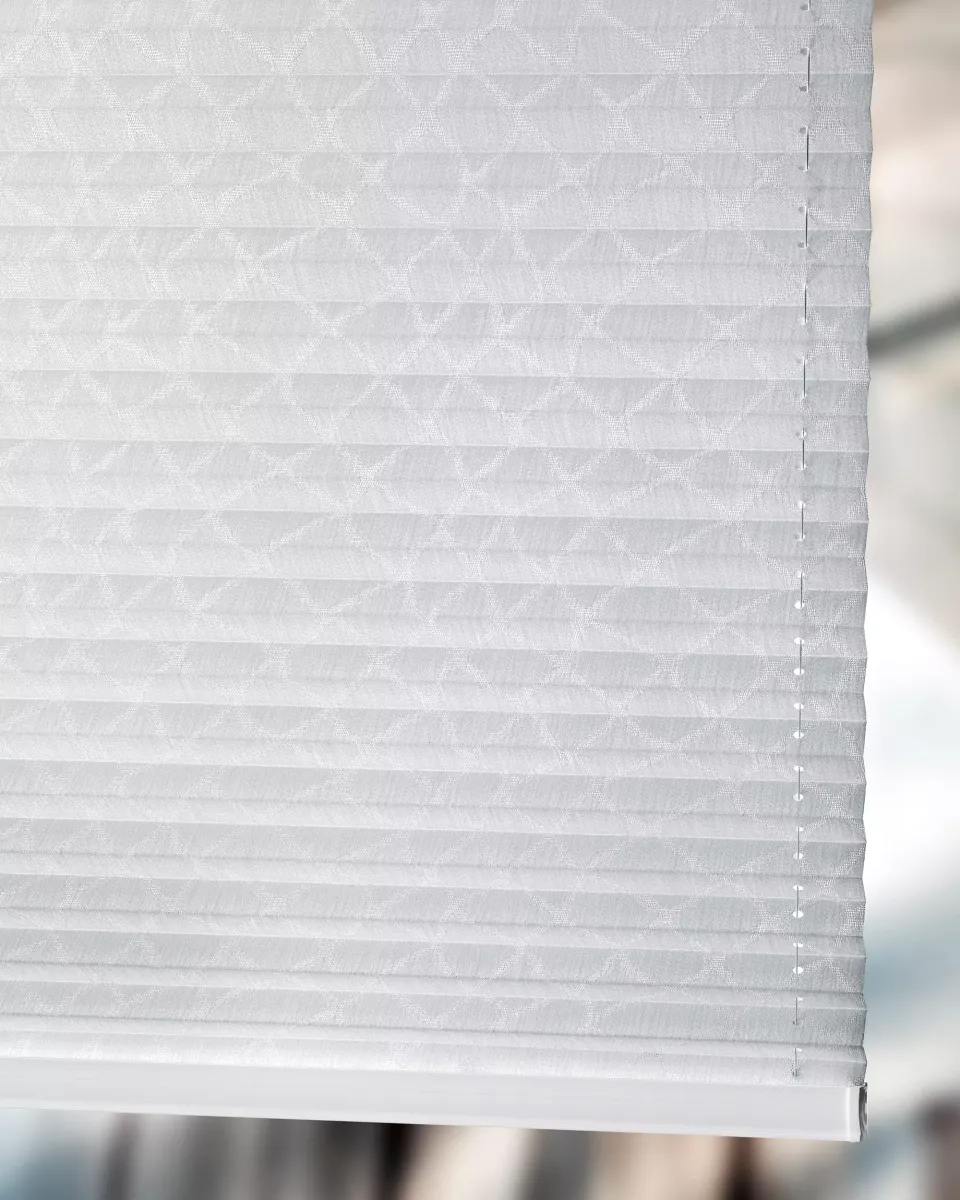 Création Baumann Miroku Plisseestoff Jacquard Rechteckmuster