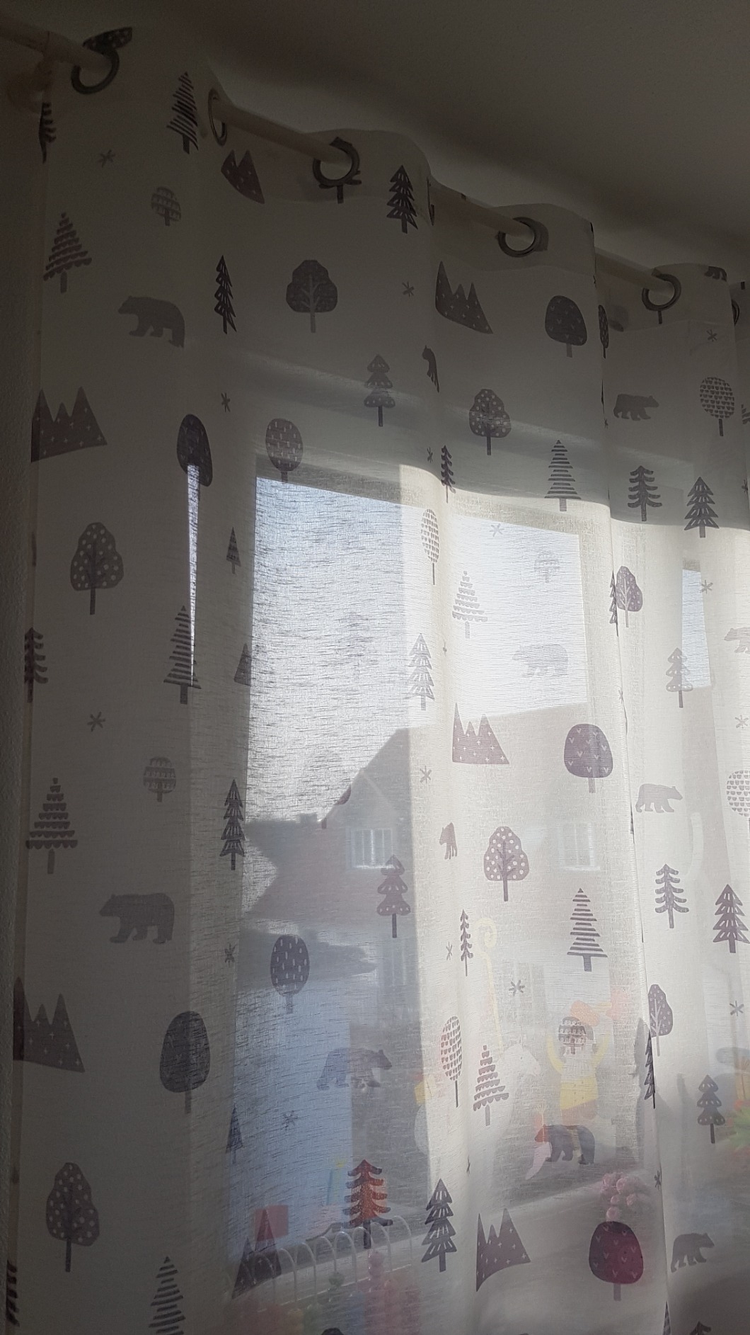heimtexland Typ563 Ösenschal 245x135 cm weiß-grau Bär